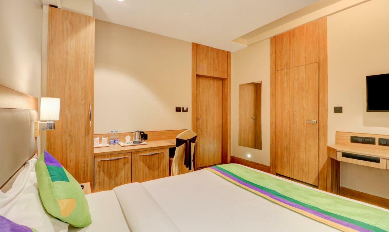 Treebo Radhe Palace Колката Екстериор снимка
