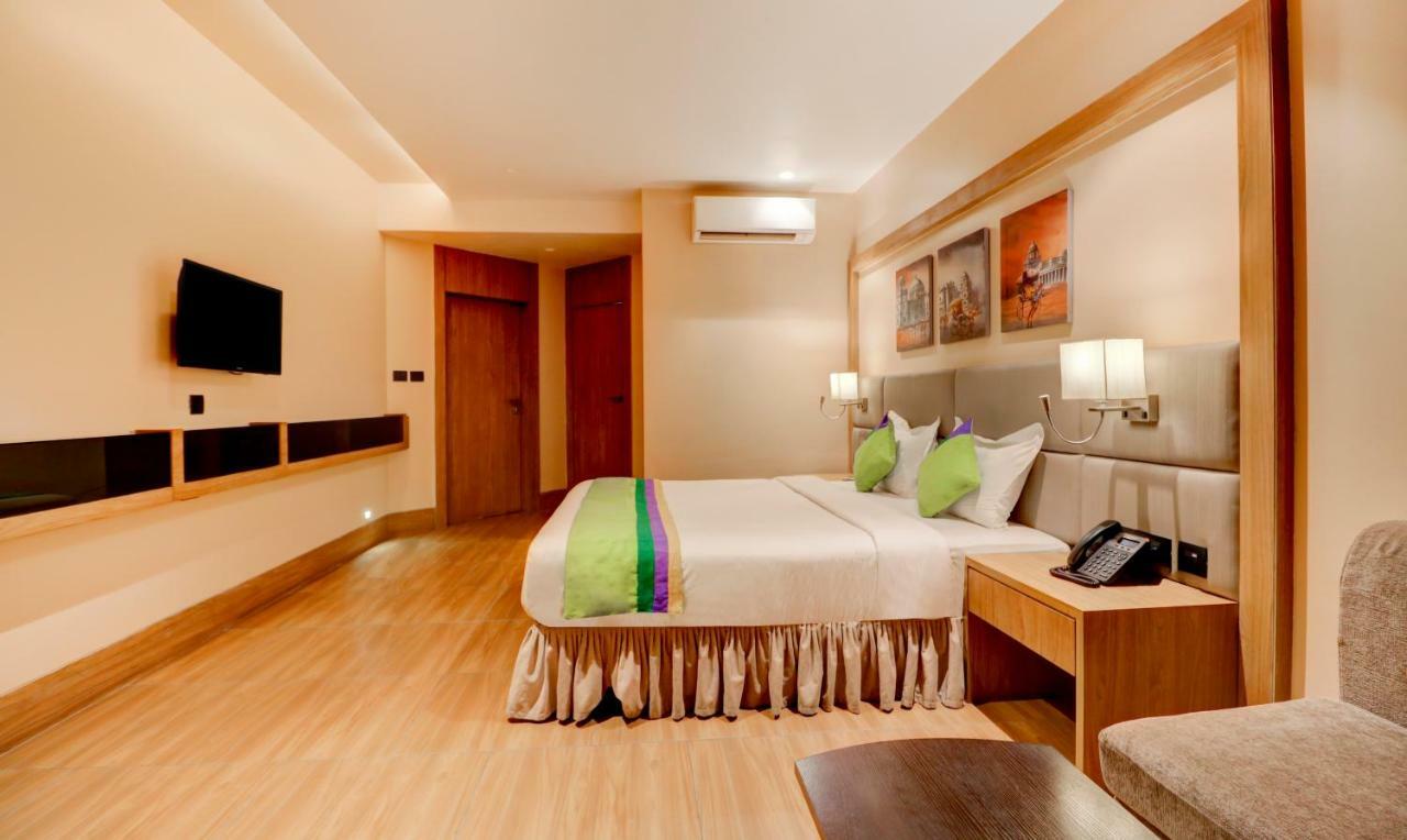 Treebo Radhe Palace Колката Екстериор снимка