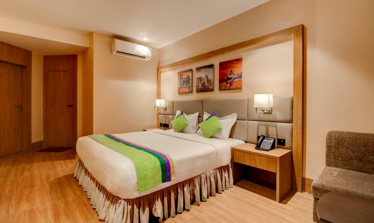 Treebo Radhe Palace Колката Екстериор снимка