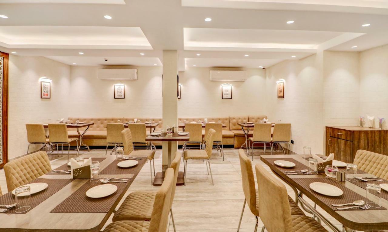 Treebo Radhe Palace Колката Екстериор снимка