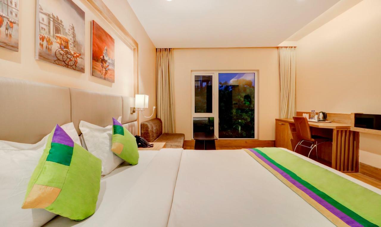 Treebo Radhe Palace Колката Екстериор снимка