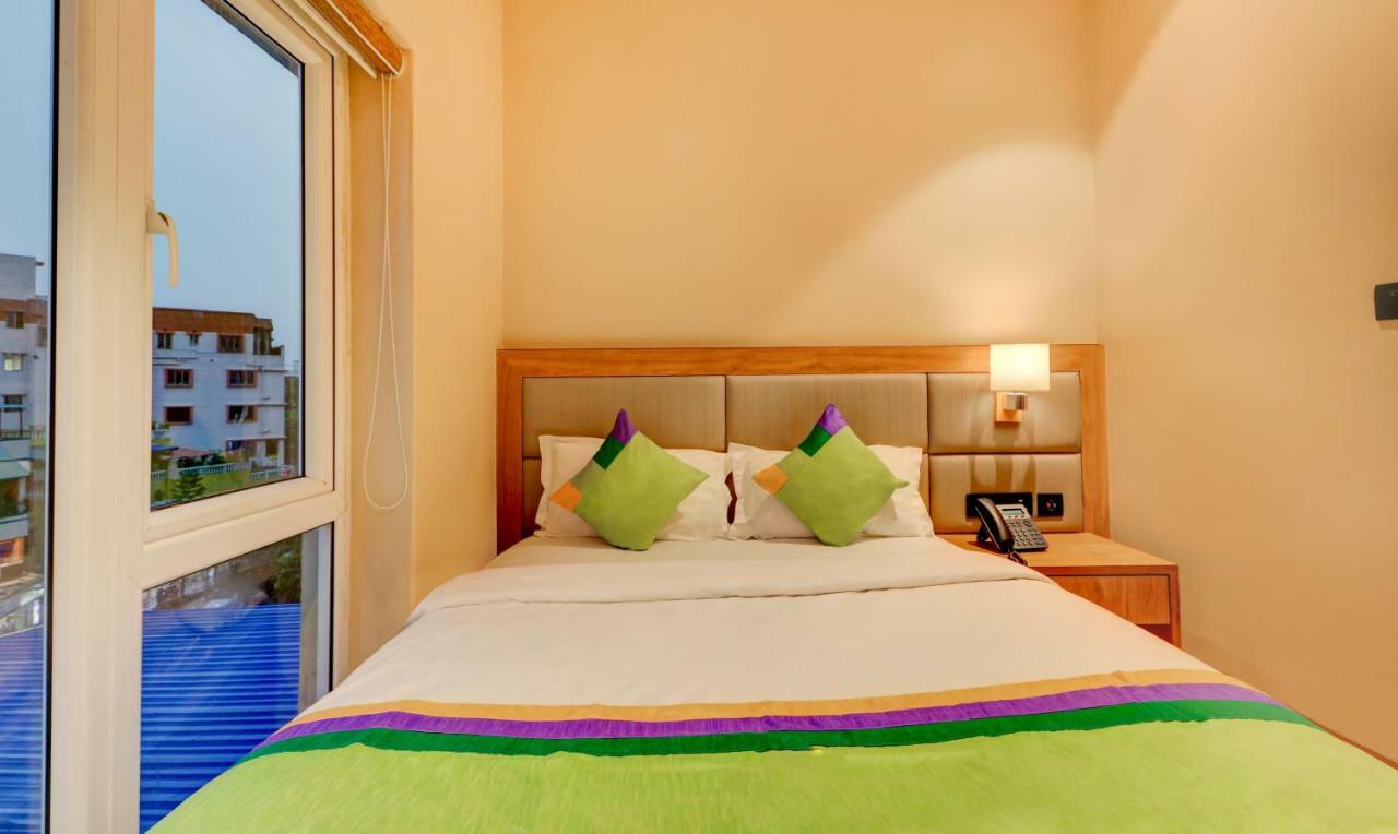Treebo Radhe Palace Колката Екстериор снимка