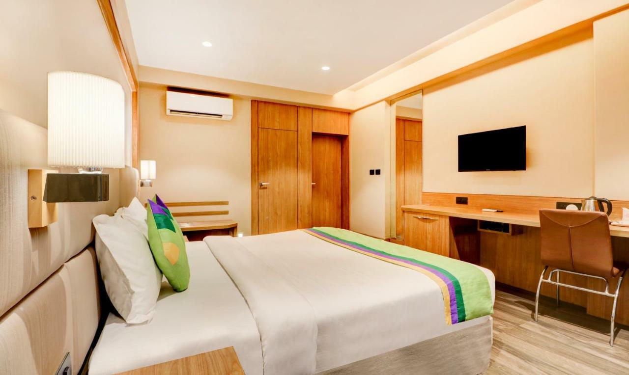 Treebo Radhe Palace Колката Екстериор снимка
