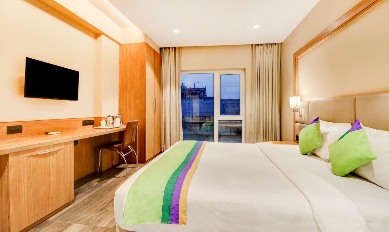 Treebo Radhe Palace Колката Екстериор снимка